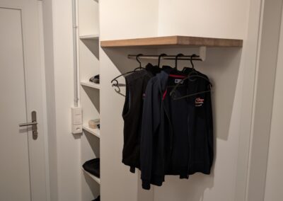Garderobe 2025 - Grütter AG, Schreinerei & Küchenbau, Grasswil